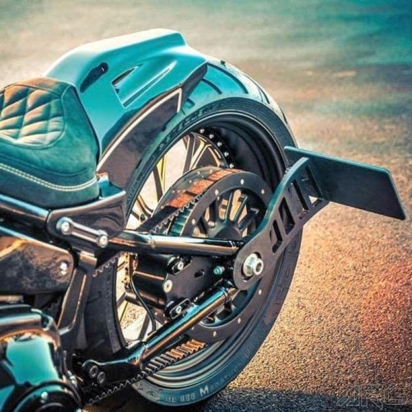 ARG Spirit: Support de plaque d'immatriculation latérale avec éclairage LED pour Harley-Davidson Softail 18 Fat Bob, BreakOut 11