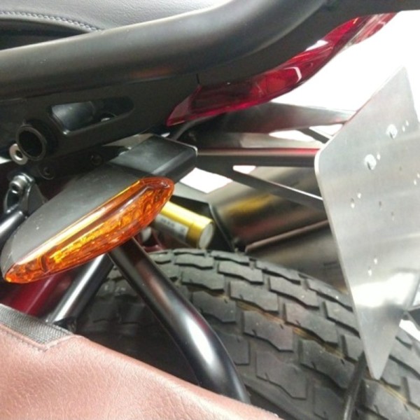 ARG Spirit: Patte support de clignotant AR d'origine pour Indian FTR 1200